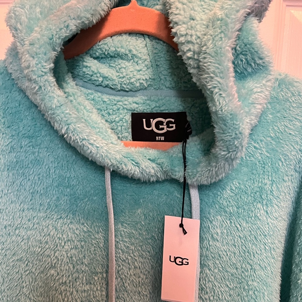 UGG NWT AUTHENTIC LOYRA SHERPA LAGUNA SOFT DROP SHOULDER SLEEVES WARM HO… - Picture 10 of 17
